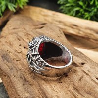 Nidhöggr Klauen Ring aus Edelstahl mit einem Roten Zirkonia