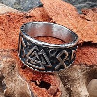 Futhark Runen Ring "WOTAN" verziert mit einem Valknut aus Edelstahl 60 (19,0) / 9 US