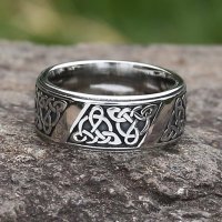 Keltische Ring, verziert mit Triqueta aus Edelstahl