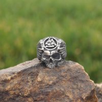 Wikinger Valknut Ring mit einem Totenkopf aus Edelstahl