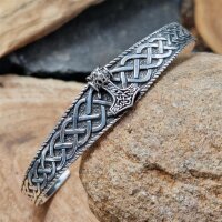 Armreif aus Bronze mit Drachenköpfen