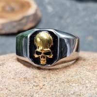 Goldfarbender Totenkopf Ring aus Edelstahl