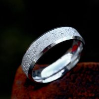 Futhark Runen Ring aus Edelstahl - Farbe Silber - 6 mm