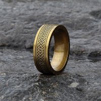 Wikinger Ring mit Keltischen Knoten und Runen verzierungen aus Edelstahl