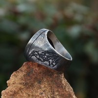 Vegvisir Ring verziert mit Runen aus Edelstahl