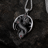 Drachenkreuz Anhänger „Myrkdreki“ mit...