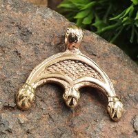 Replikat eines r&ouml;mischen Lunula-Amulettes aus Bronze