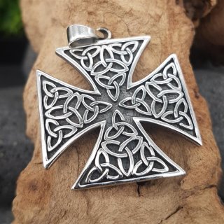 Eisernes Kreuz Anh&auml;nger verziert mit keltischen Knoten aus 925er Sterling Silber