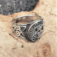 Pentagramm Ring verziert mit Runen und keltische Knoten aus 925 Sterling Silber 67 (21,3) / 11,8 US