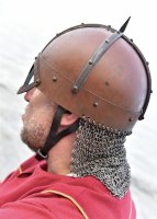 Der Gjermundbu Helm mit vernieteter Brünne, 2 mm Stahl Medium: 62 cm x 22 cm x 19 cm 2,9 kg