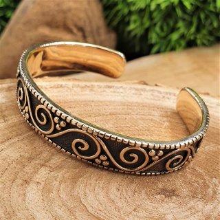 Medieval bracelet "BARBARA" with spiral pattern made of bronze