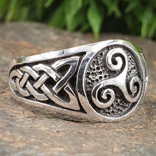 Triskele Ring verziert mit keltische Knoten aus 925 Sterling Silber 59 (18,8) / 8,7 US