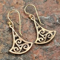 Triskelen Ohrhänger aus Bronze