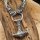 Massive Edelstahl Königskette Thors Hammer mit Panzerhandschuhen und Runen - Silberfarben - 60 cm