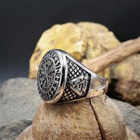 Vegvisir Ring, verziert mit Runen und Valknut...